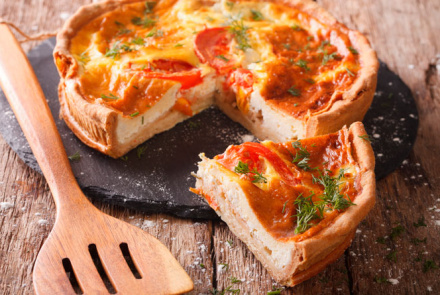 Сырный пирог с овощами