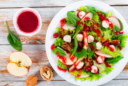 Салат с яблоками